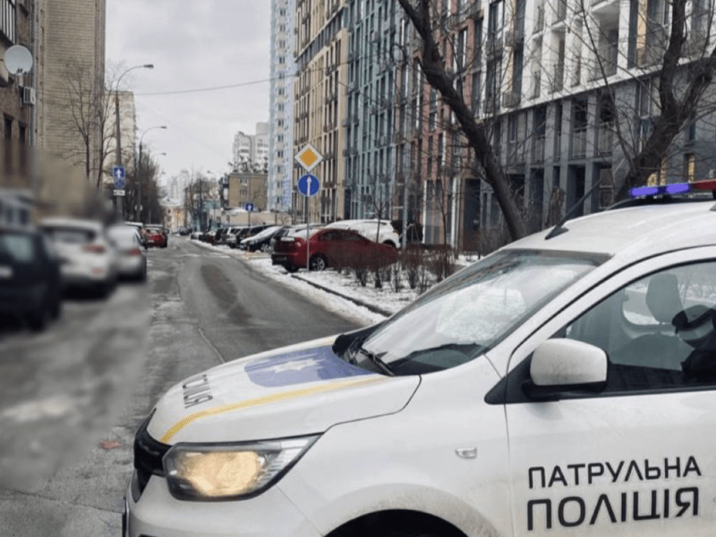 На кількох вулицях Києва перекрили рух: плануйте маршрути