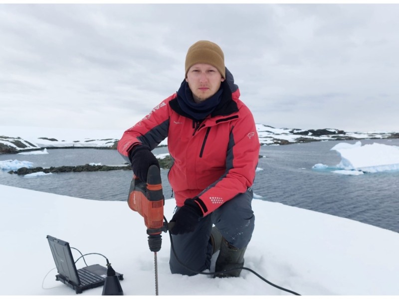КПІшник захистив магістерську роботу з Антарктиди: це перший такий випадок в історії експедицій