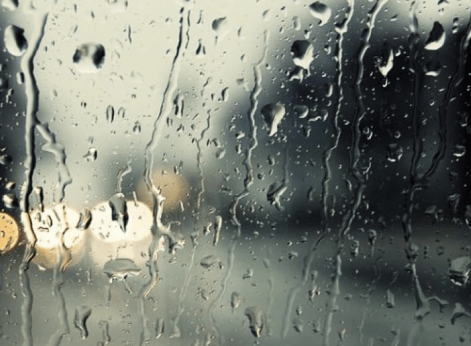 Яка погода чекає киян: синоптики радять взяти з собою парасольку