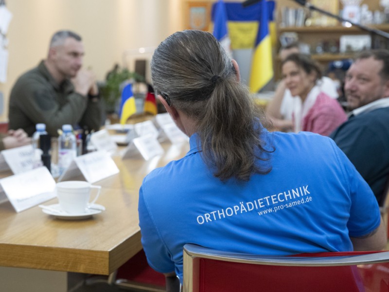 Київ створює Центр протезування для військових за допомогою німецьких фахівців