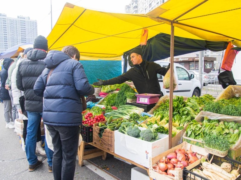 Ярмарки цього тижня: ятки з овочами та фруктами розгорнуть у кожному районі столиці