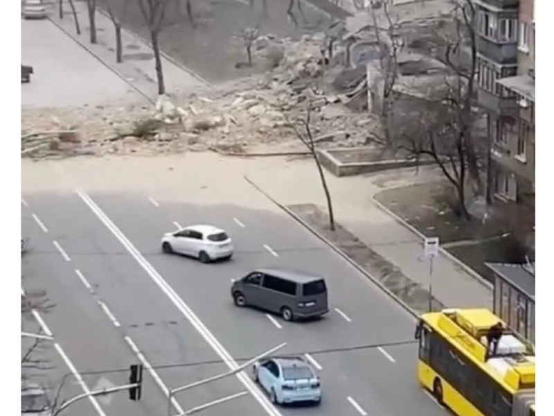Через ворожу атаку на Печерську змінили маршрути два тролейбуси