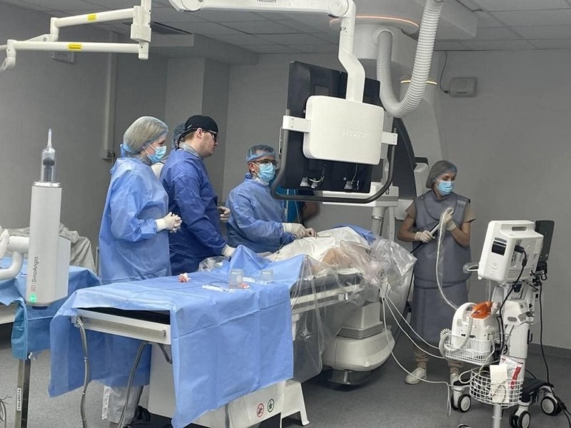Врятували мати 4-х дітей: столичні кардіохірурги вперше на Волині провели  ендоваскулярну корекцію вади серця