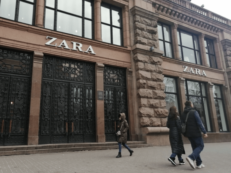 Zara сюди не повернеться: у триповерховий магазин на Хрещатику шукають нових орендарів