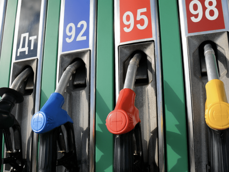 Які ціни на бензин сьогодні у Києві: де вигідніше заправитися