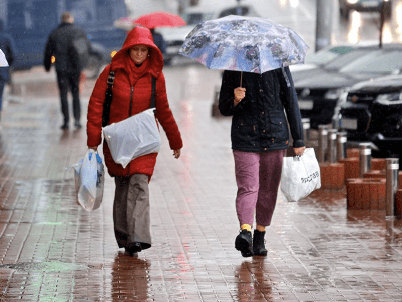 Беріть парасольку: сьогодні у столиці дощитиме