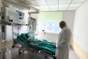 Унікальне відео: в Інституті серця показали пацієнтку через 2 дні після трансплантації серця