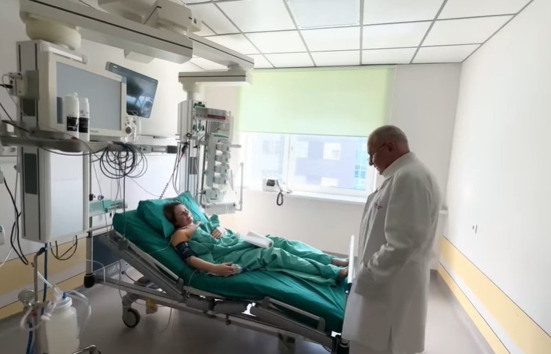 Унікальне відео: в Інституті серця показали пацієнтку через 2 дні після трансплантації серця