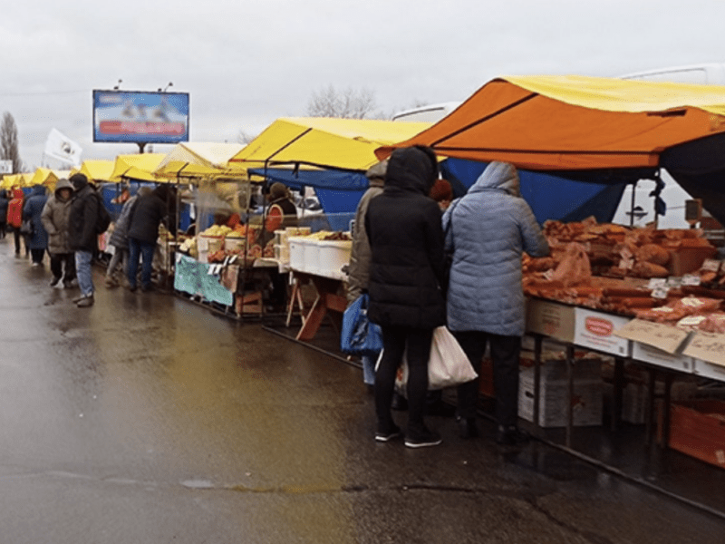 Де у Києві купити домашні продукти: у дев’яти районах міста сьогодні проходять ярмарки