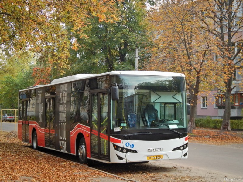 Київ підписав контракт із турецькою Anadolu Isuzu Otomotiv на постачання 12-метрових автобусів