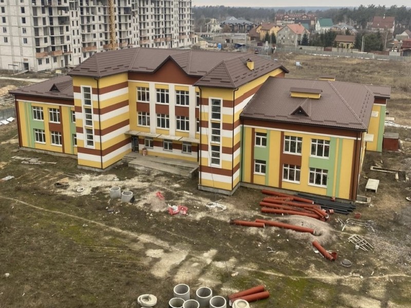 Корейська компанія допоможе добудувати садочок у Бучі, який був пошкоджений під час окупації міста