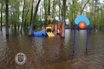 У парки Києва прийшла висока вода – фото, відео