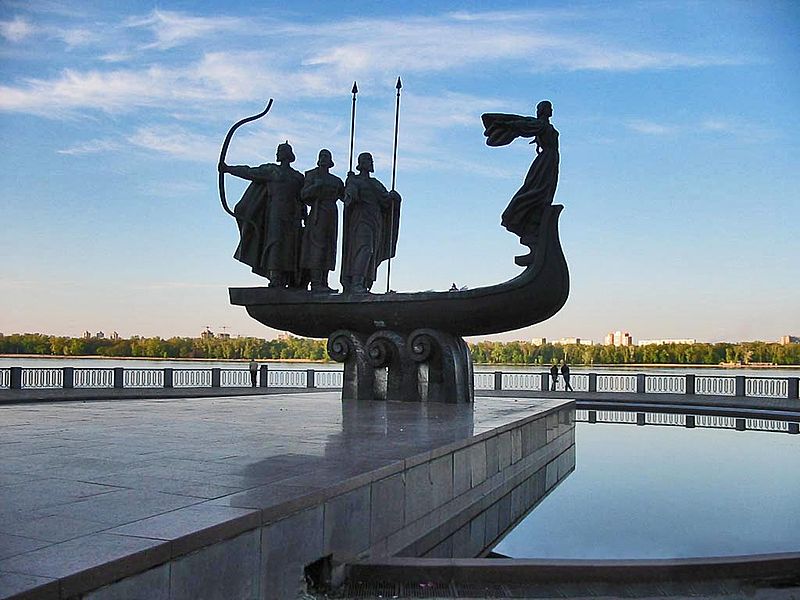 Сьогодні – день пам’яті “батька” Батьківщини-Мати та Засновників Києва, автора багатьох пам’ятників і монументів