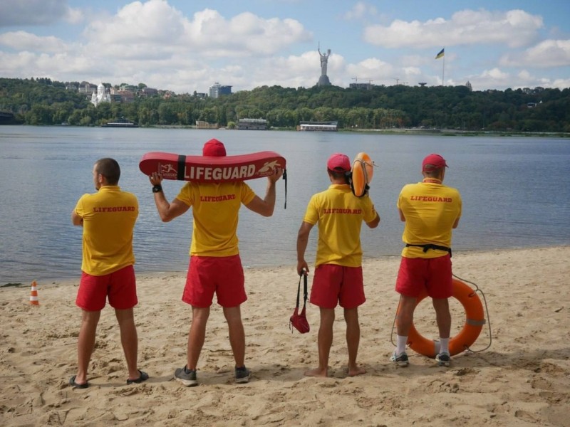 Київські пляжі облаштують рятувальними постами