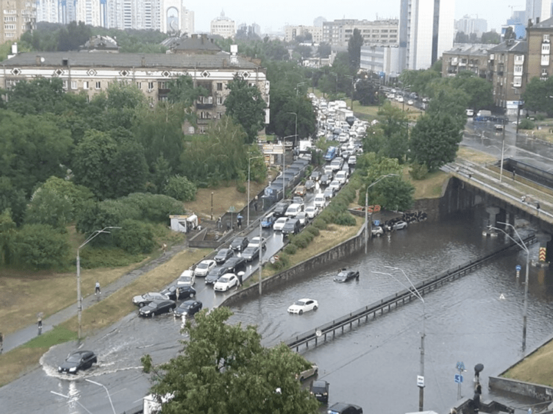 Такого не було більше 80 років: у неділю у Києві випала рекордна кількість опадів