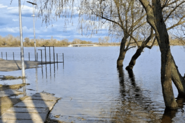 Вода у Дніпрі в межах Києва піднялась до рекордного рівня
