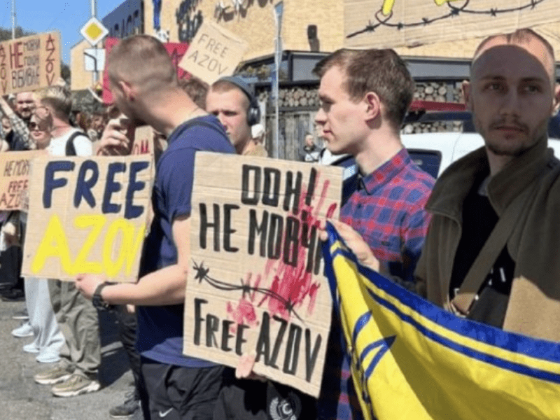 Free Azov: акція на підтримку полонених захисників пройшла на Подолі