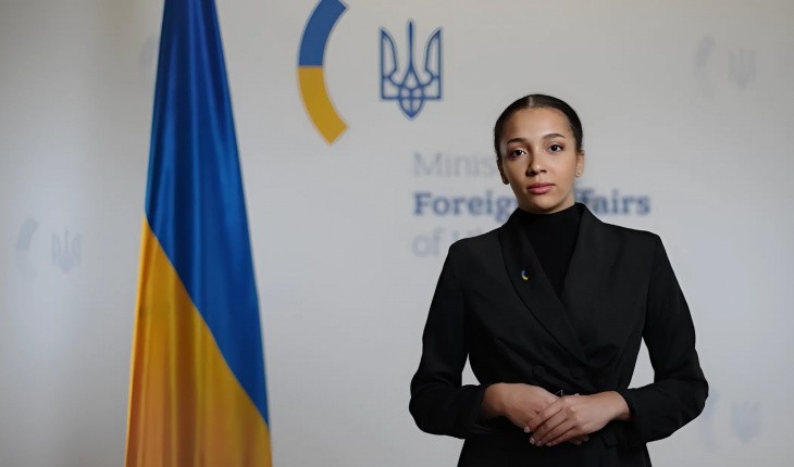 Цифрова особа Вікторія буде коментувати консульську інформацію МЗС України