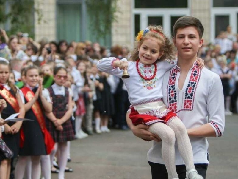 Більше не діти: поради батькам випускників, щоб не впасти у депресію