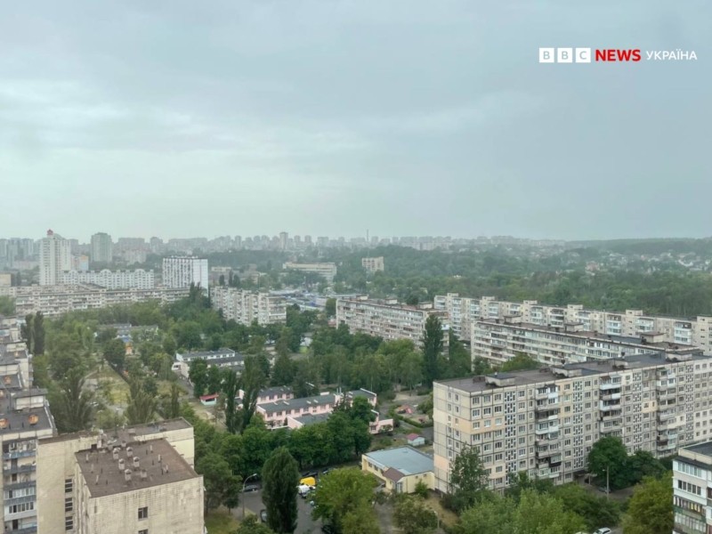 Пил з пустелі вже дістався Києва – ЗМІ оприлюднили фото