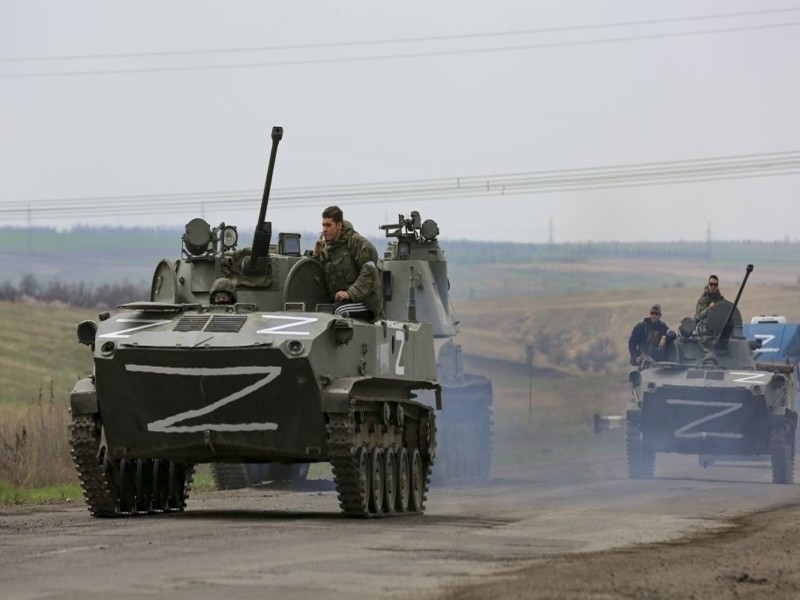 Небезпека наступу: РФ готує 300 тисяч військ, щоб знову сунути з півночі України – Умєров