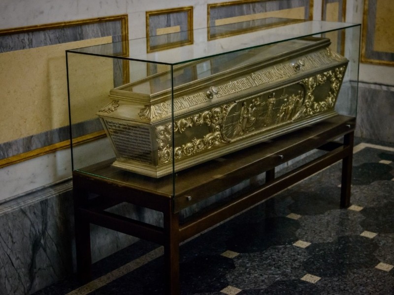 В Успенському соборі Києво-Печерської лаври відновили  раку з чудотворними мощами