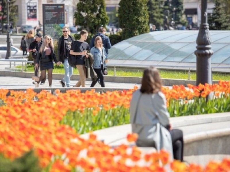 Події вікенду: кияни реагують на закон про мобілізацію, на Київщині горів будинок культури, святкування перемоги Усика над Ф’юрі