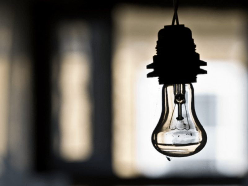 Ввечері кияни можуть залишитись без світла: енергетики просять заощаджувати
