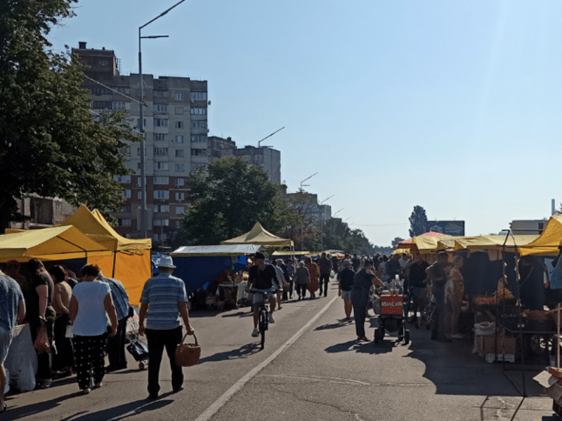 Де у Києві купити домашні продукти: у шести районах міста сьогодні проходять ярмарки