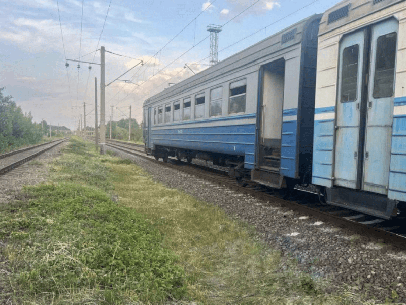 Гралася на коліях: потяг збив 9-річну дівчинку на Бориспільщині