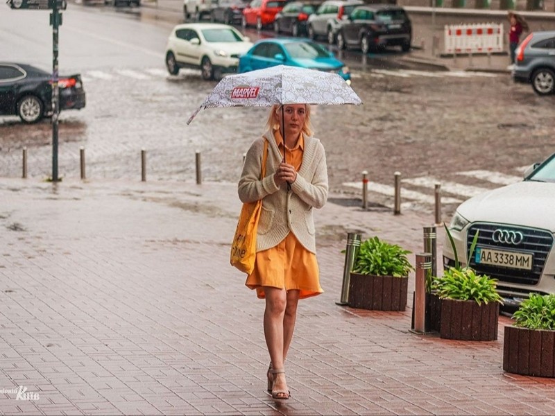 Купіть собі врешті гарну парасолю! Субота в Києві буде затишною проте з сюрпризами