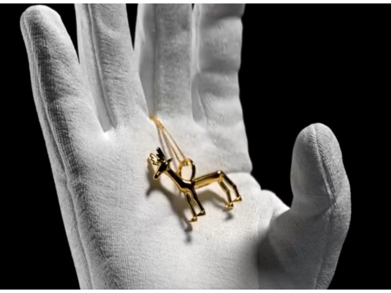 Ювеліри створили унікальну підвіску «Скіфське золото», яка допоможе зібрати кошти на РЕБи для ЗСУ