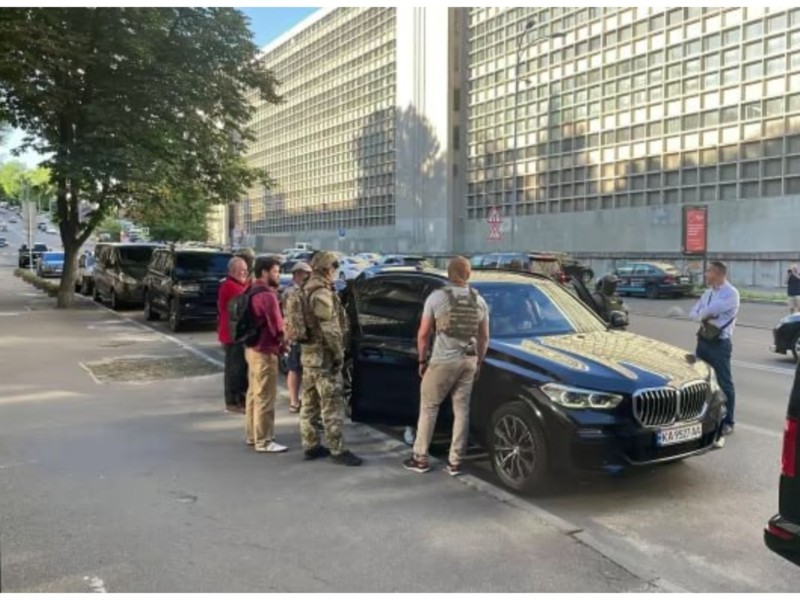 У Києві НАБУ влаштувало “розбірки” з колишнім заступником голови Офісу президента