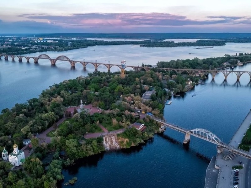 Сьогодні відзначається Міжнародний день Дніпра – найбільший скарб нашої країни забруднюється і міліє