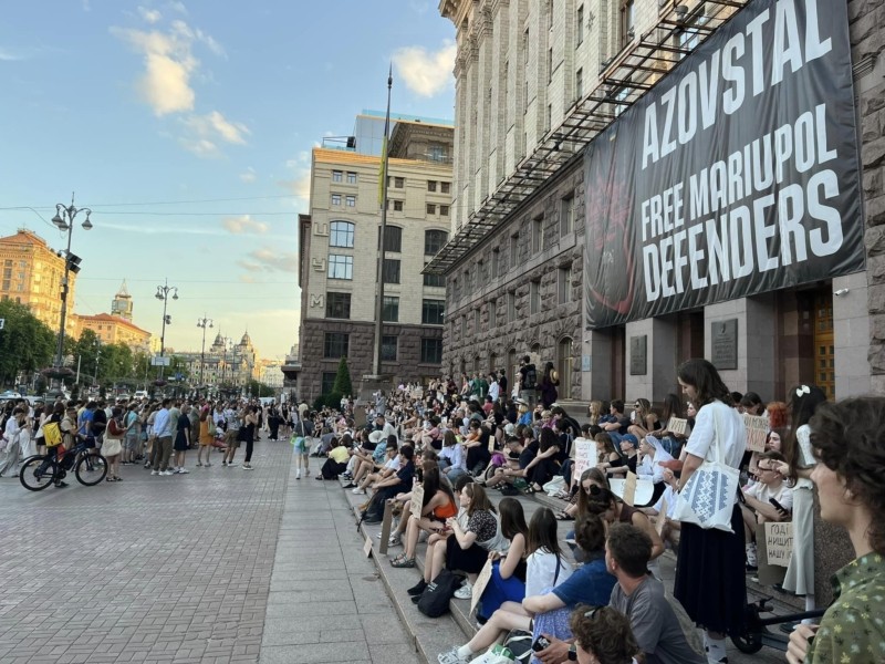 “Досить руйнувати Київ”. Під стінами КМДА протестували проти знищення історичної спадщини