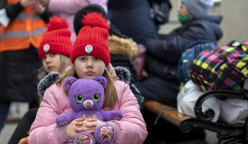 В офісі Омбудсмена стверджують, що діти-сироти стали прикриттям для родичів київських посадовців для виїзду за кордон