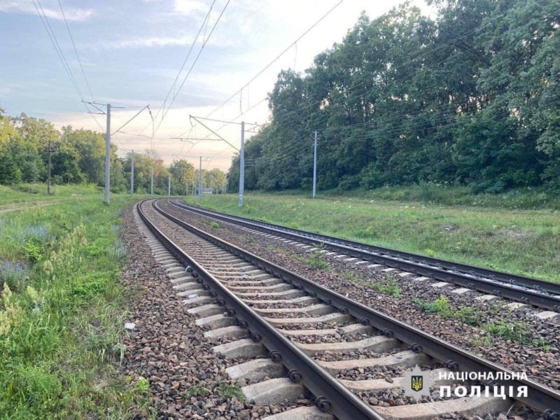 Підліток отримав ураження струмом під час руху потяга в Бучі, — поліція Київщини