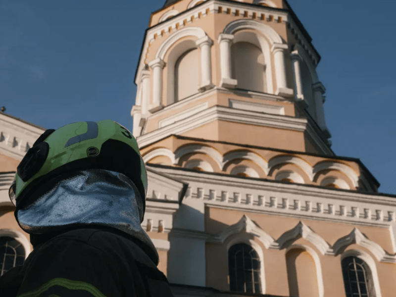 У Києві загорівся Свято-Покровський собор