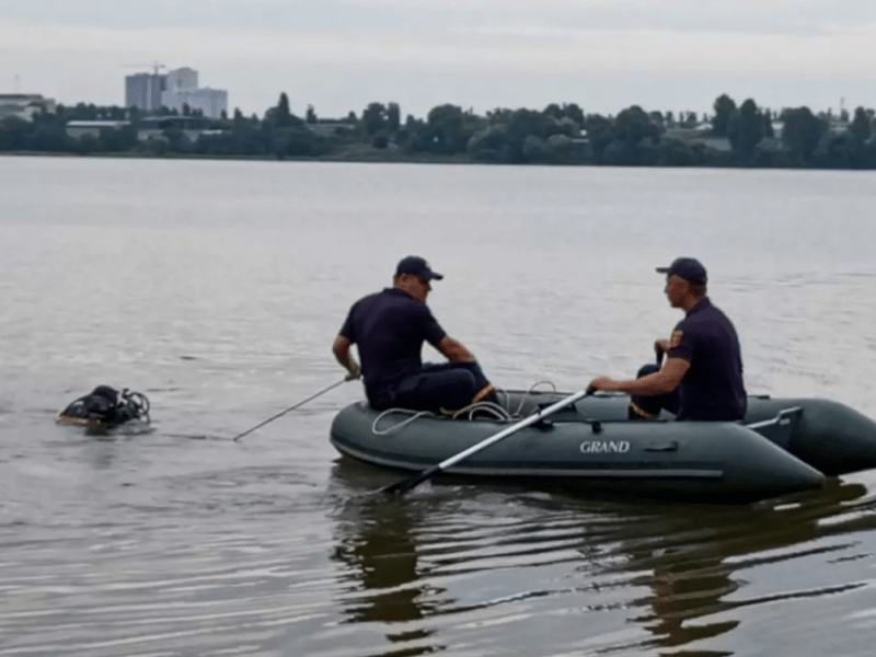 На озері Вирлиця у Києві втопився чоловік