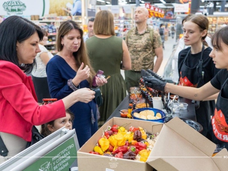 Ветеранська продукція з’явилась у столичному супермаркеті під брендом “Створено Захисниками”