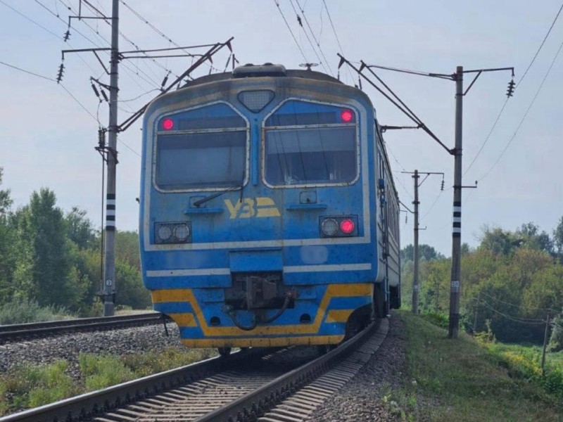 Під колесами електрички на Київщині загинув 23-річний парубок