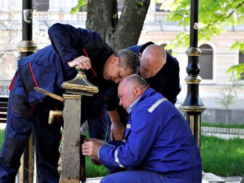 Чиста вода біля вашого дому – скільки у столиці непрацюючих бюветів