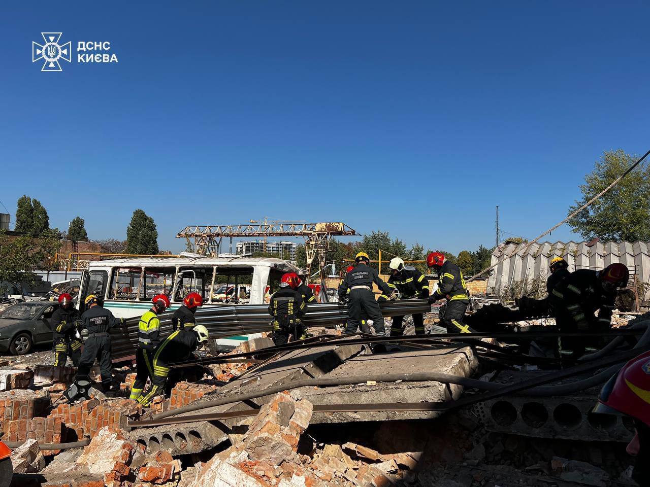 Правоохоронці зʼясовують деталі вибуху, що стався у Голосіївському районі столиці