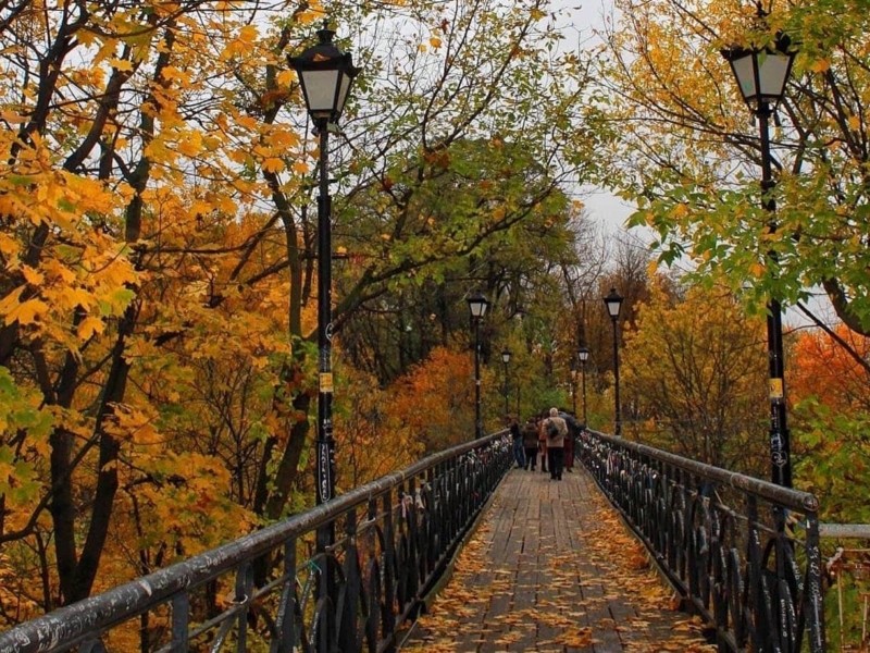 Осіння нудьга зачекає: якої погоди чекати у Києві завтра