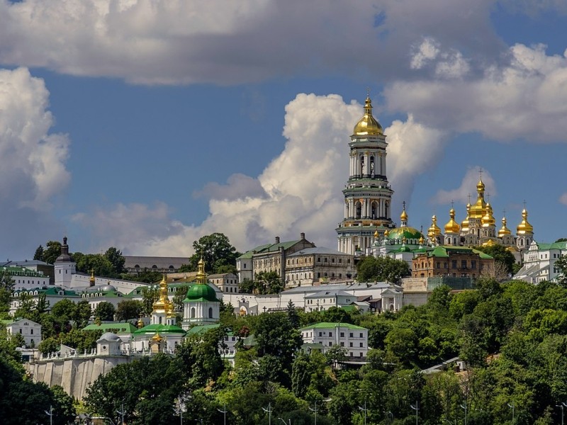 У Києво-Печерській лаврі відкрилася виставка, що розповідає про страждання Бахмута