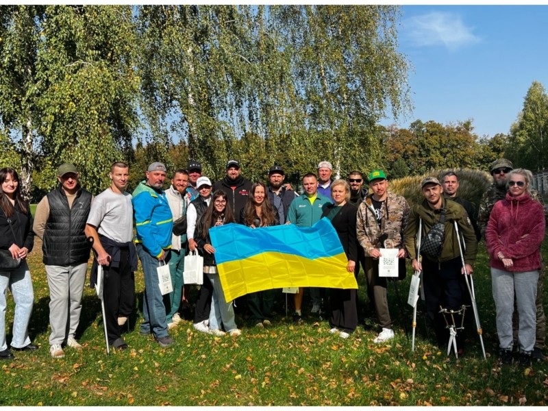 Там, де любив стрибати Янукович, сьогодні ветерани грали у гольф