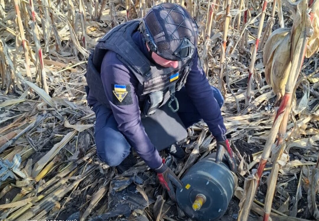 На Київщині фермер натрапив на небезпечну знахідку: бойову частину ворожого дрона