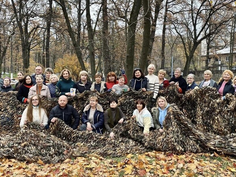 Посли восьми країн відвідали Ірпінський податковий університет та підтримали українських волонтерів