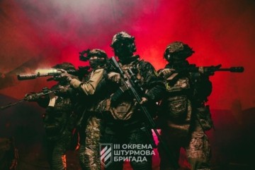 8 режисерів без зарплати знімають кліпи на пісні Третьої штурмової бригади – аби закрити збір