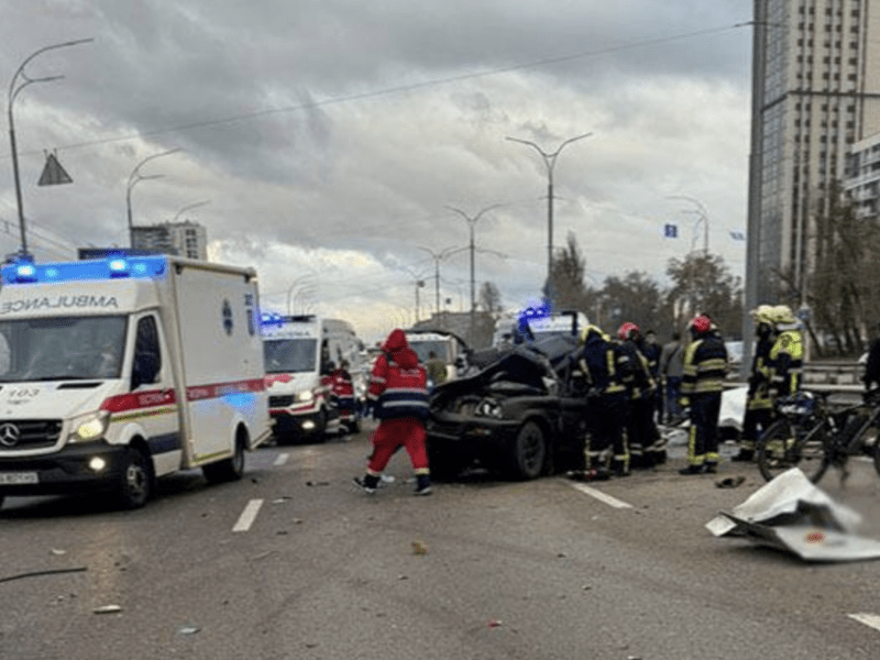 У поліції повідомили подробиці автотрощі у Голосіївському районі